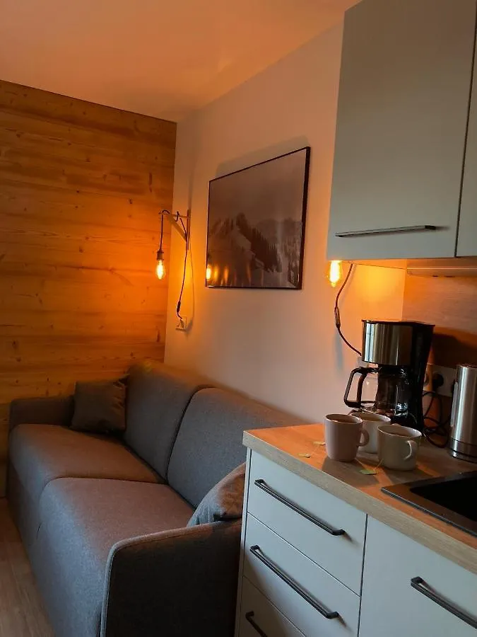 Mont Vallon Lodge: Ski-in/Ski-out Comfort near Méribel Center Apartment Meribel