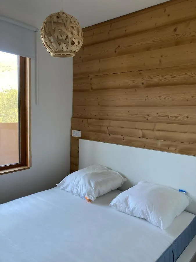Mont Vallon Lodge: Ski-in/Ski-out Comfort near Méribel Center