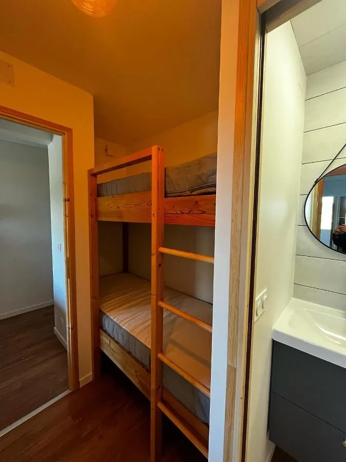 Mont Vallon Lodge: Ski-in/Ski-out Comfort near Méribel Center France